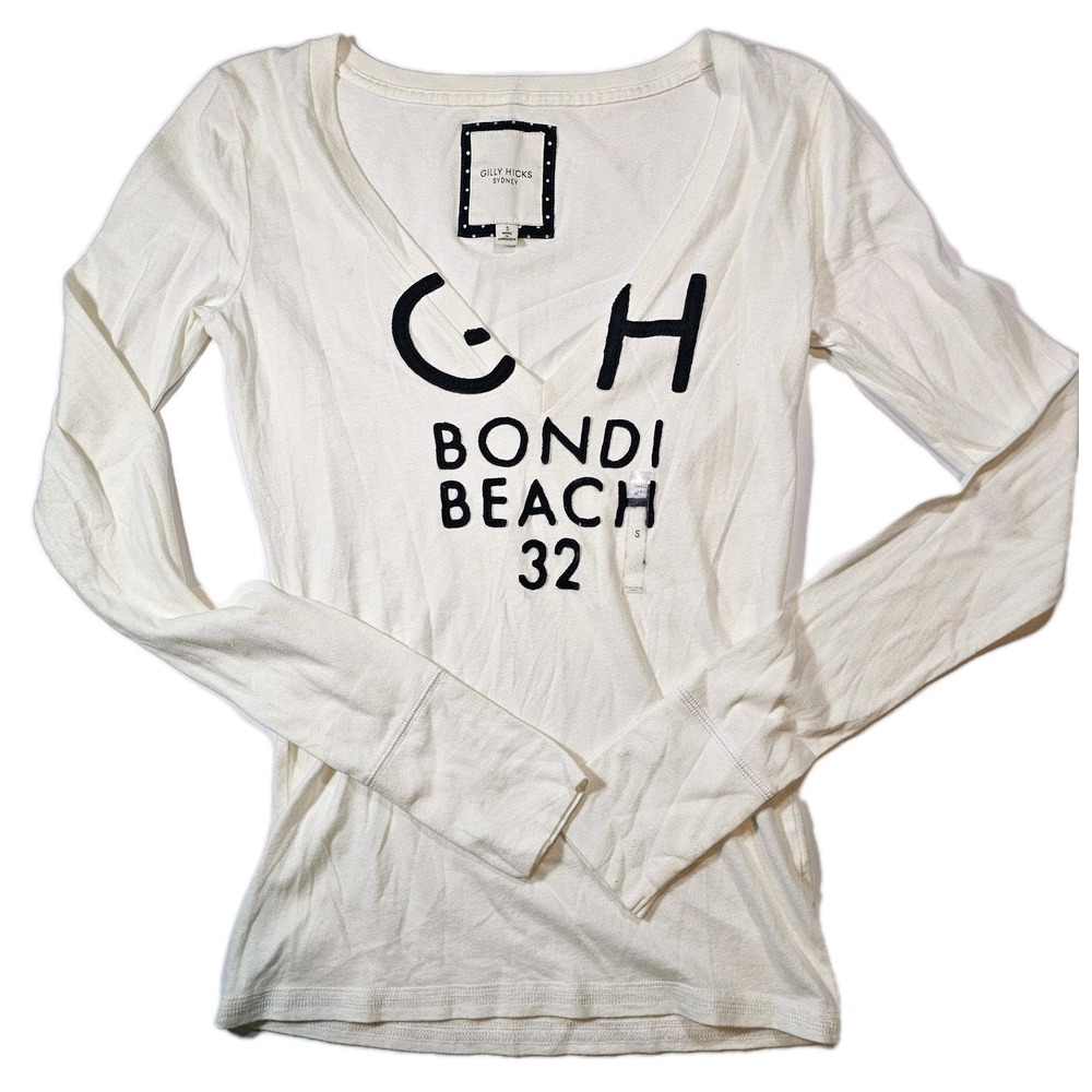 Gilly Hicks Juniors sz S White Long Sleeve V Neck Slim Bondi Beach 32 Graphic